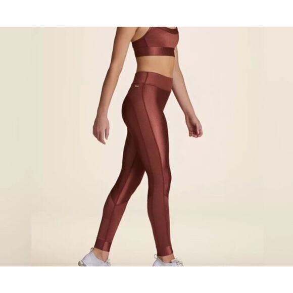 NEW Alala Raya Rib Leggings Size Medium Cooper Retail $125 - Picture 1 of 9